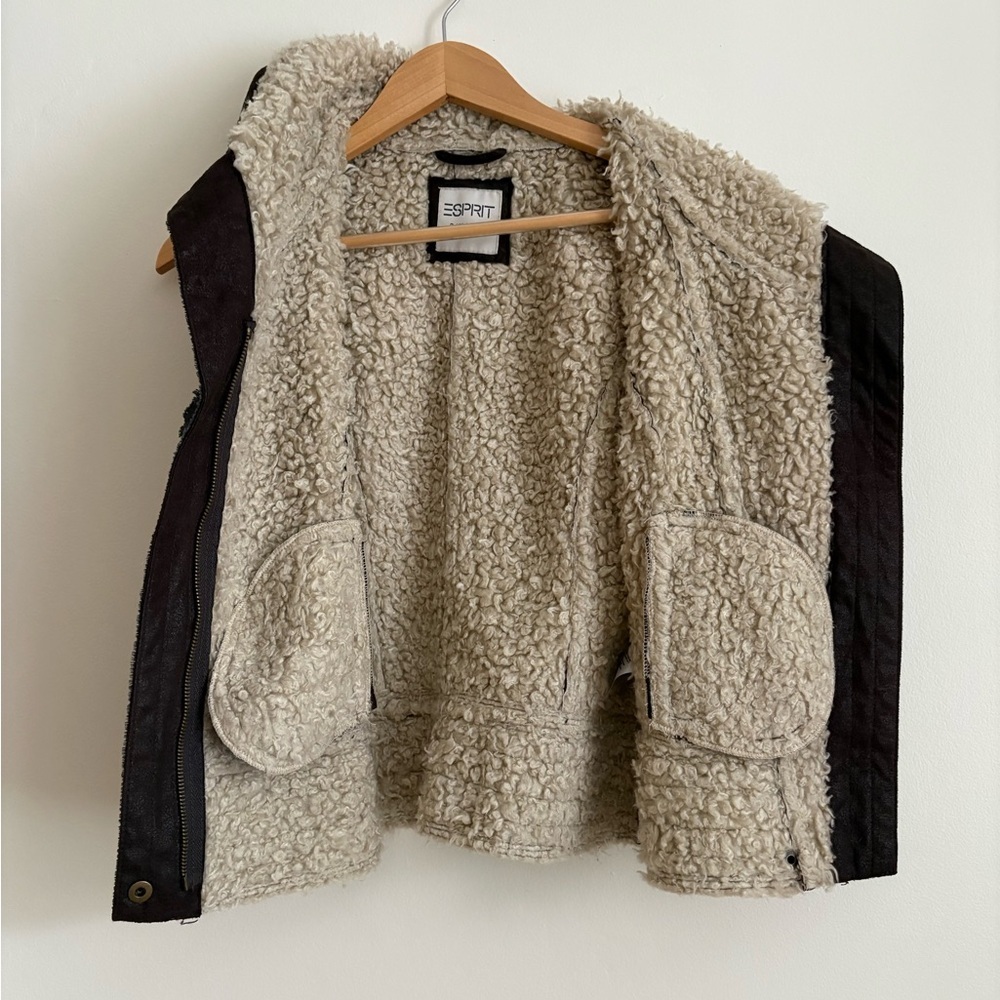 Y2K Esprit shearling vest 🤎 ( size 6 - small) - Picture 5 of 7